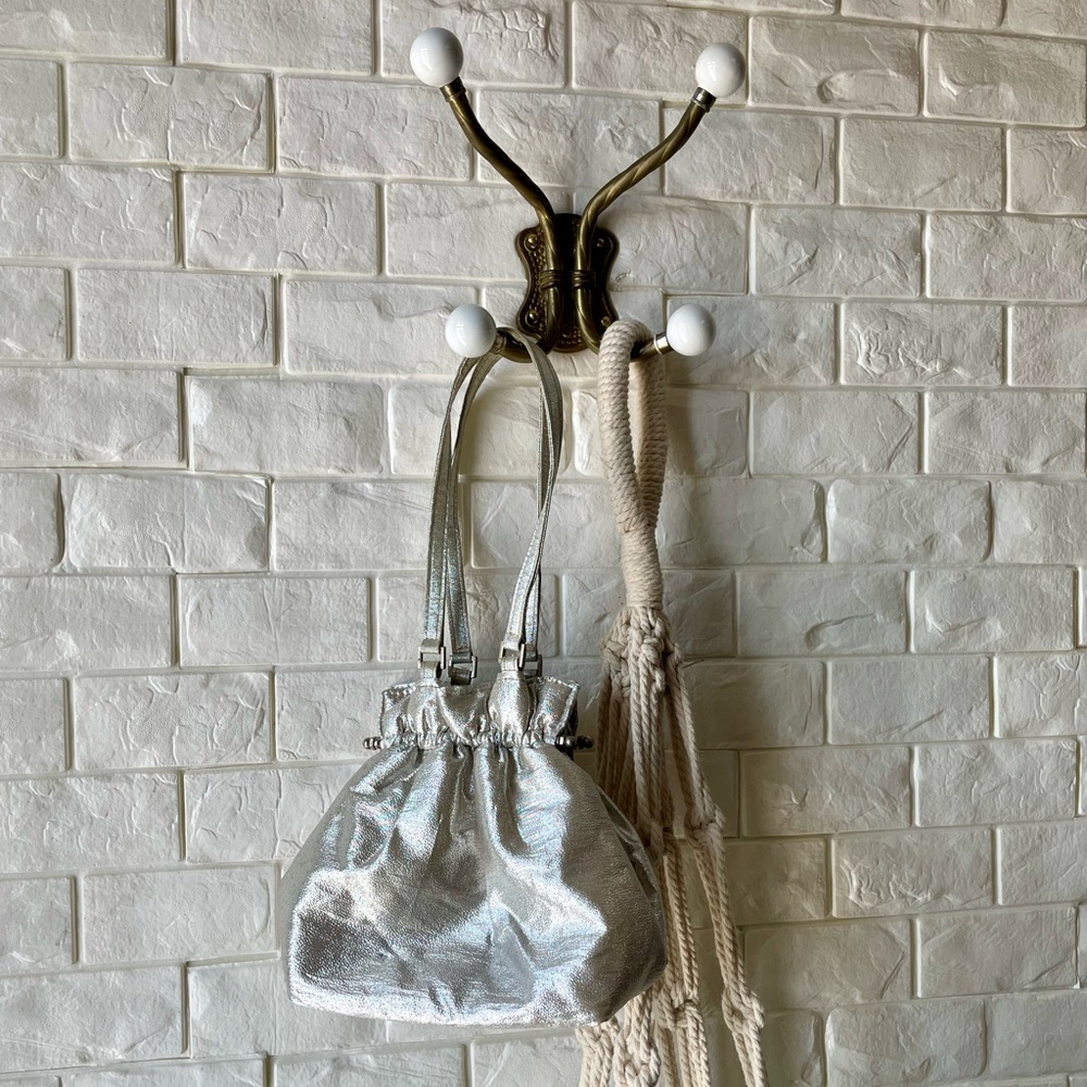 Vintage Metallic Silver Fabric Kiss Lock Pouch Top Handle Evening Bag Purse
